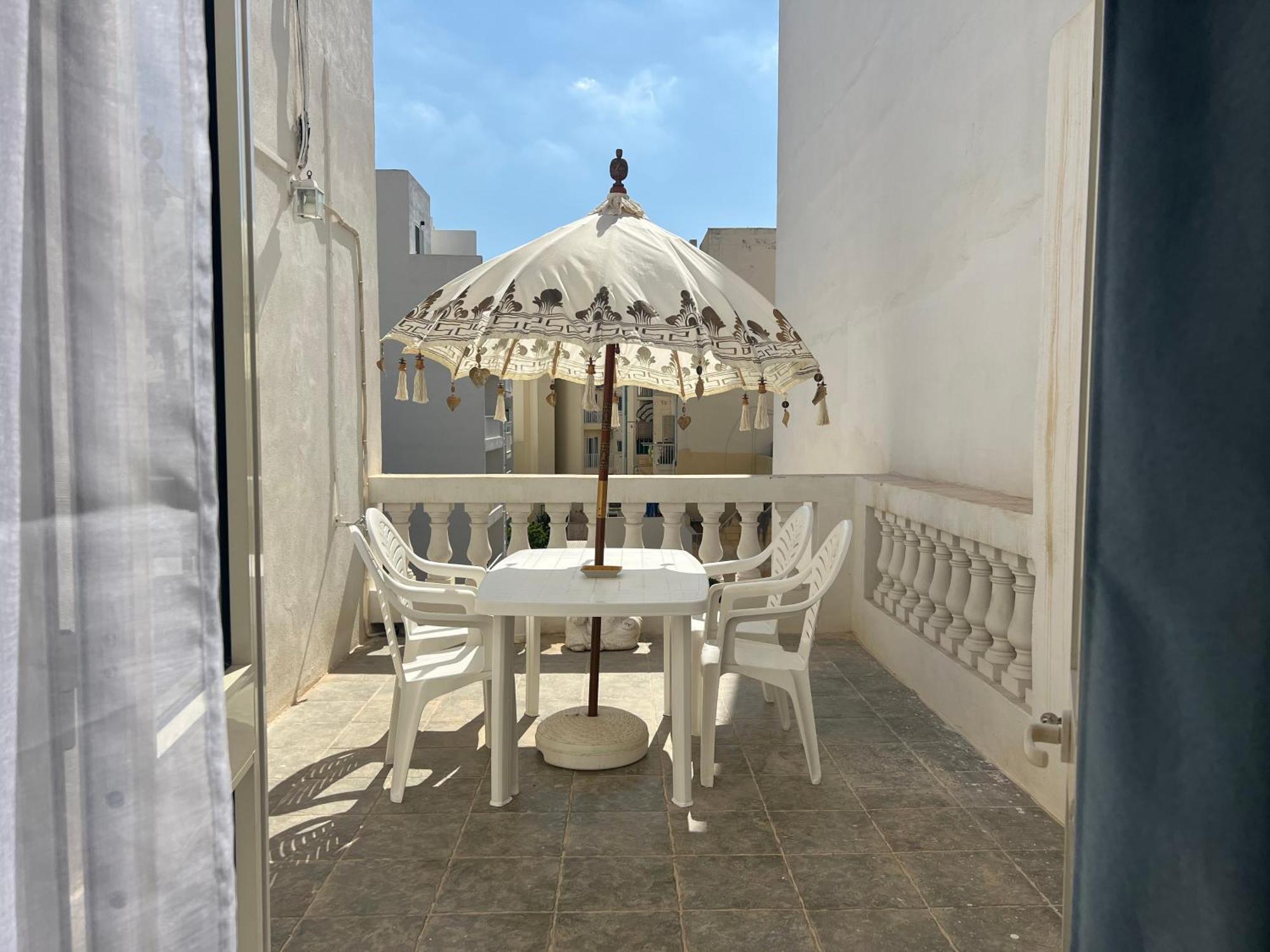 Appartement Penthouse By The Sea à Sliema Extérieur photo